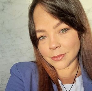 Meet your Posher, Elisa